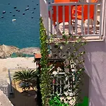 San Неум